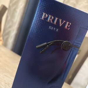 Prive Blue